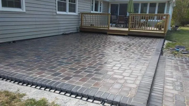 Affordable lawn care service for beautiful yards across Aurora, IL - Manny Landscaping