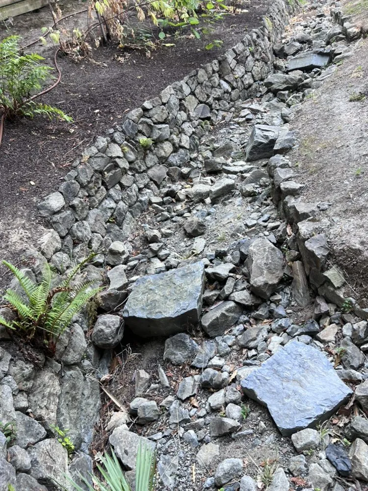 Expert landscaping services near you in Redwood City, CA by Manny Landscaping Maintenance