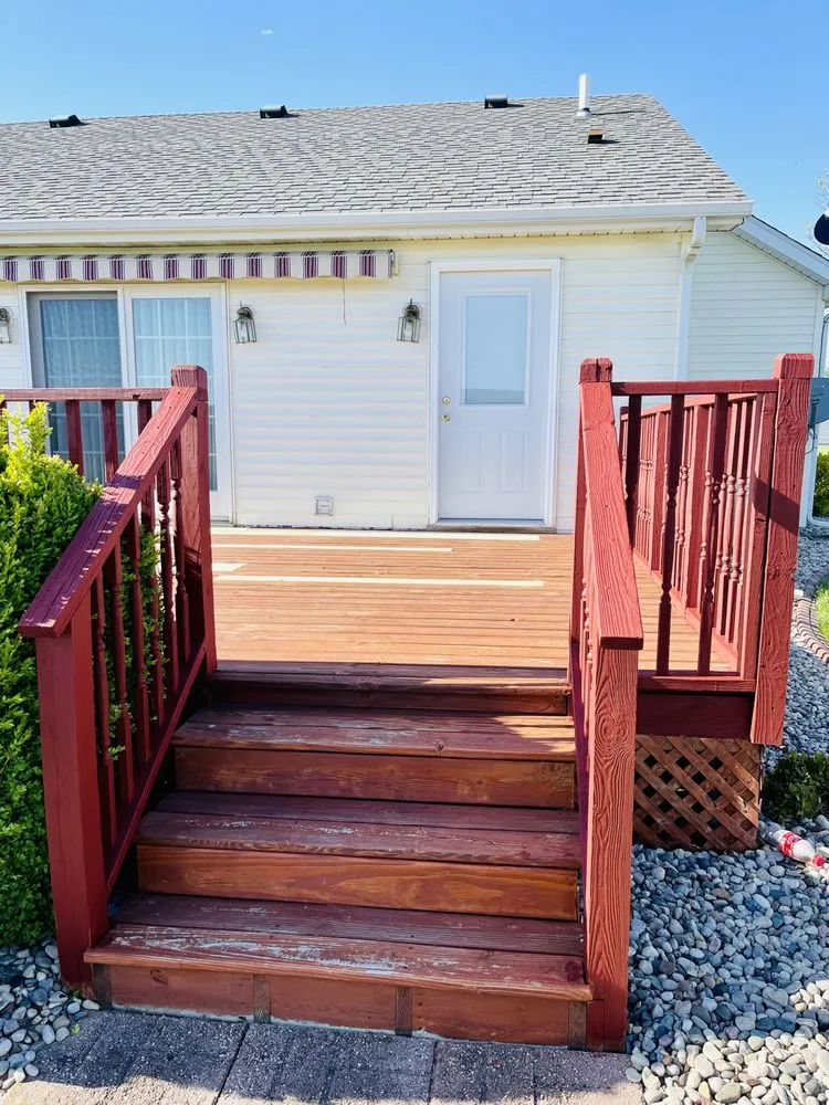 Reliable landscaping services for residential properties in Mahomet, IL by Manny’s Cleaning,Lawn Care & Snow Removal Services