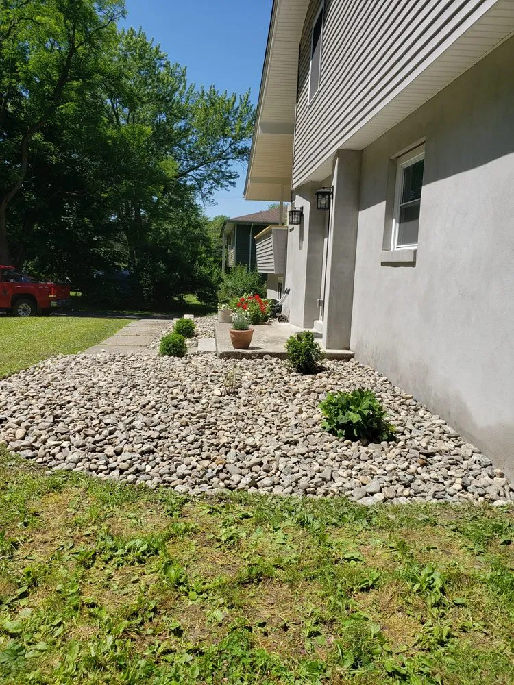 Trusted garden landscaping in Poughkeepsie, NY - Manny's Gardening & Landscaping