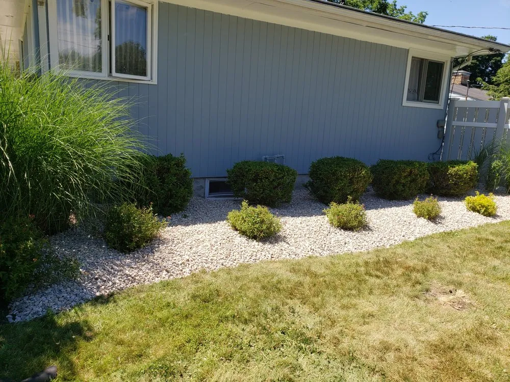 Professional yard maintenance in Poughkeepsie, NY - Manny's Gardening & Landscaping