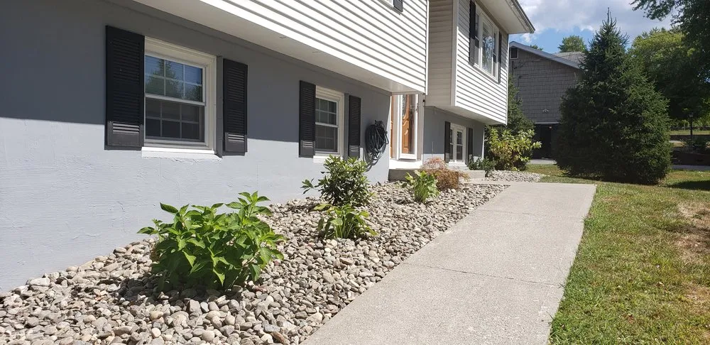 Professional residential landscaping experts serving Poughkeepsie, NY - Manny's Gardening & Landscaping