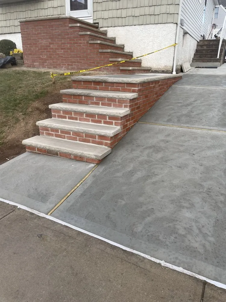 Top-rated lawn mowing service in Staten Island, NY - Manny's Landscaping & Masonry