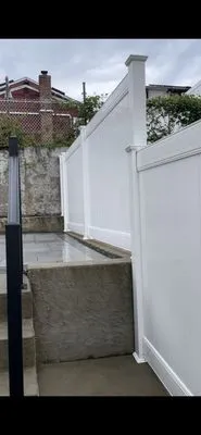 Manny's Landscaping & Masonry Logo