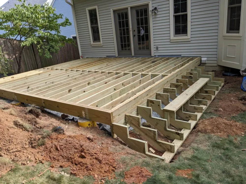 Affordable yard cleanup service in Adelphi, MD by Manny's Landscaping