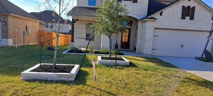 Reliable lawn care service for beautiful yards across Killeen, TX - Manny's Landscaping
