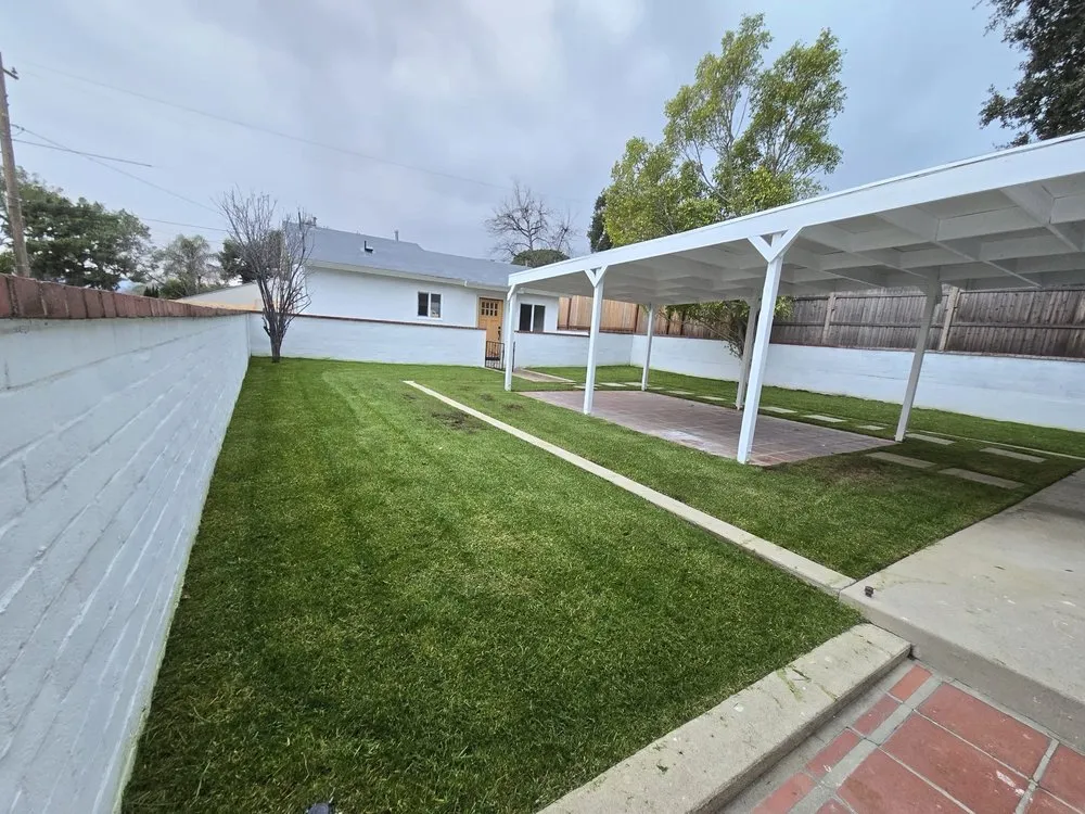 Reliable landscaping services experts serving Los Angeles, CA - Manny's Landscaping