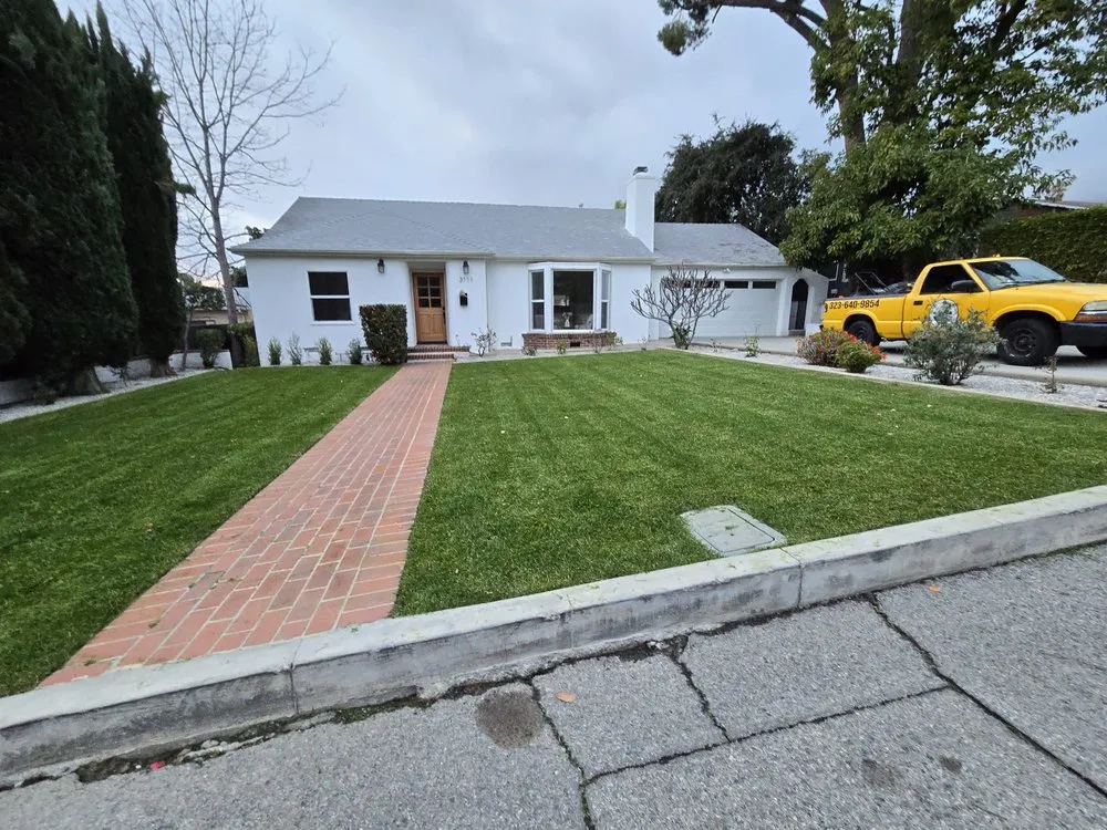 Reliable garden landscaping for year-round maintenance across Los Angeles, CA - Manny's Landscaping