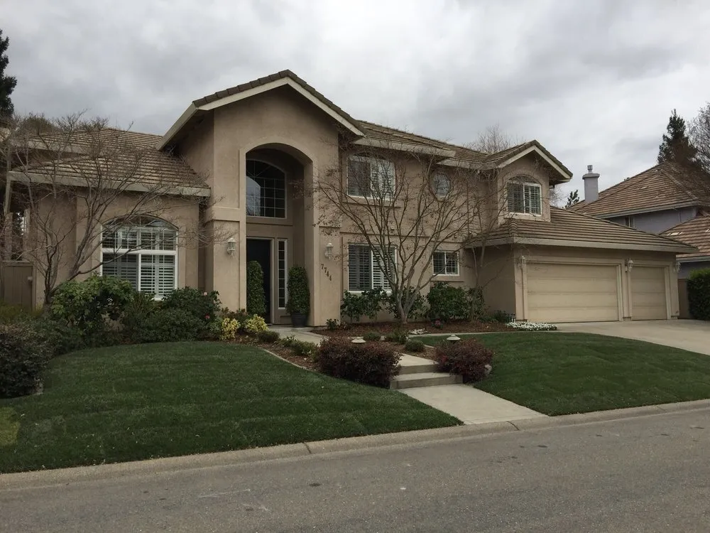 Expert lawn care service for beautiful yards across Sacramento, CA - Manny's Landscaping