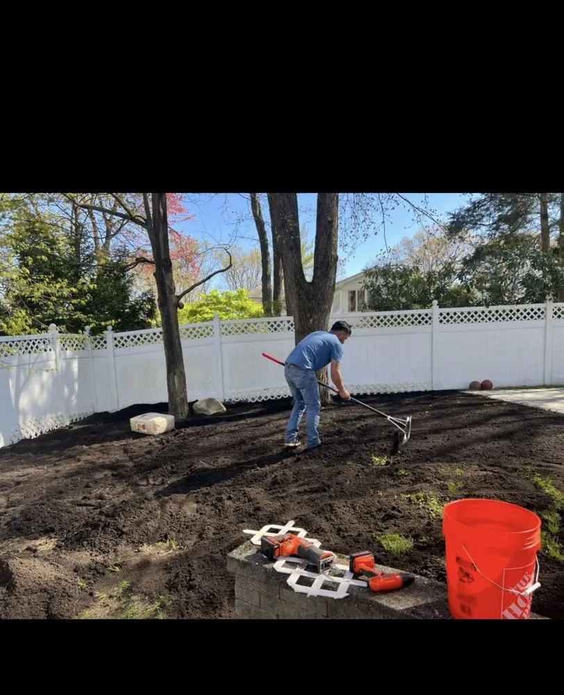 Affordable yard cleanup service experts serving Rockaway, NJ - Mannys Magic Hands