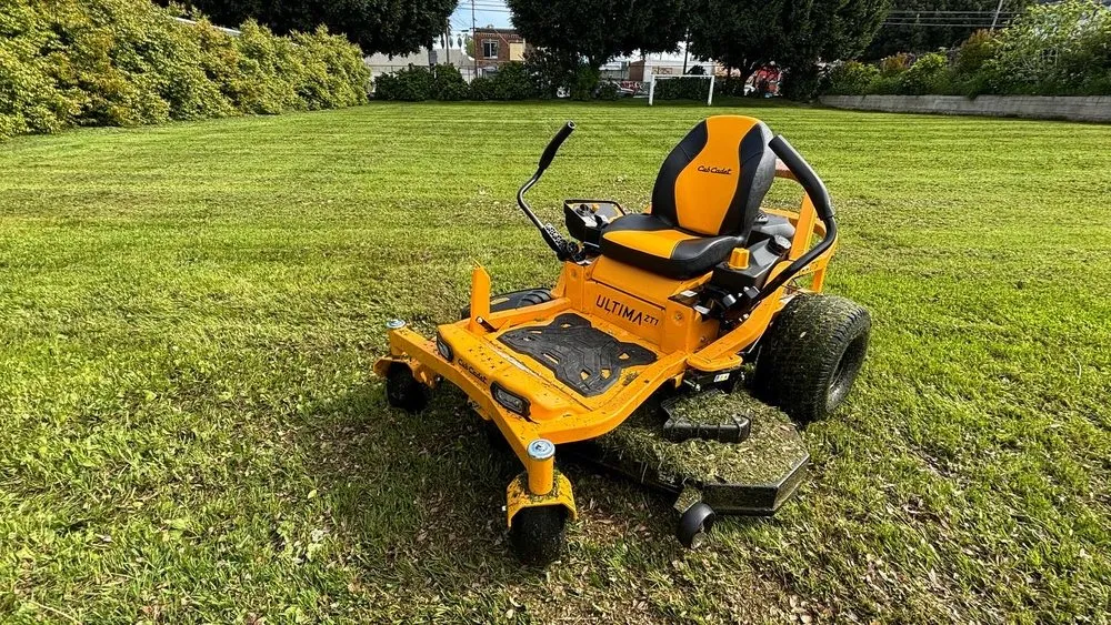 Reliable lawn care service experts serving Long Beach, CA - Manny's Turf Solutions