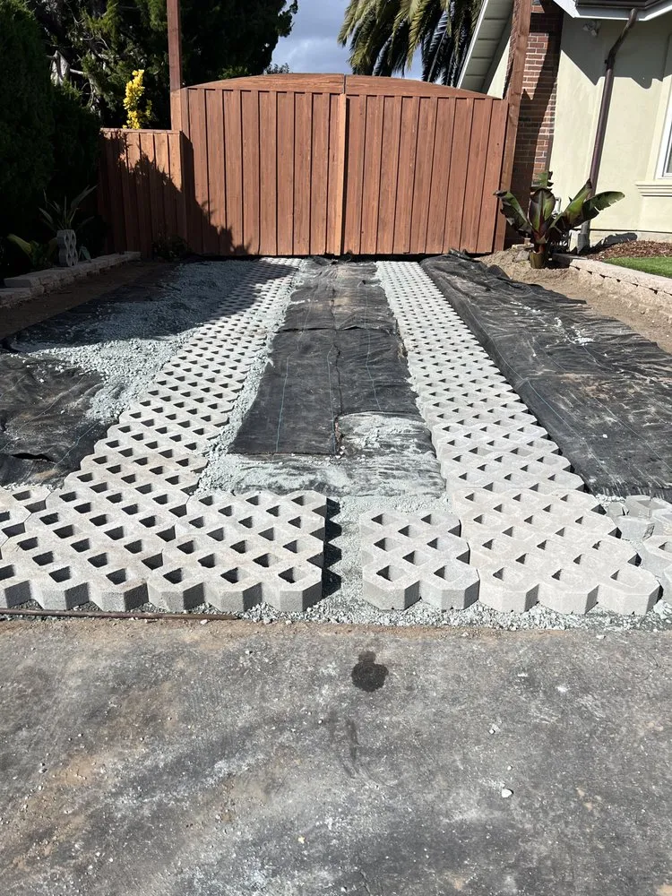 Affordable lawn mowing service in Watsonville, CA by Mannyscape