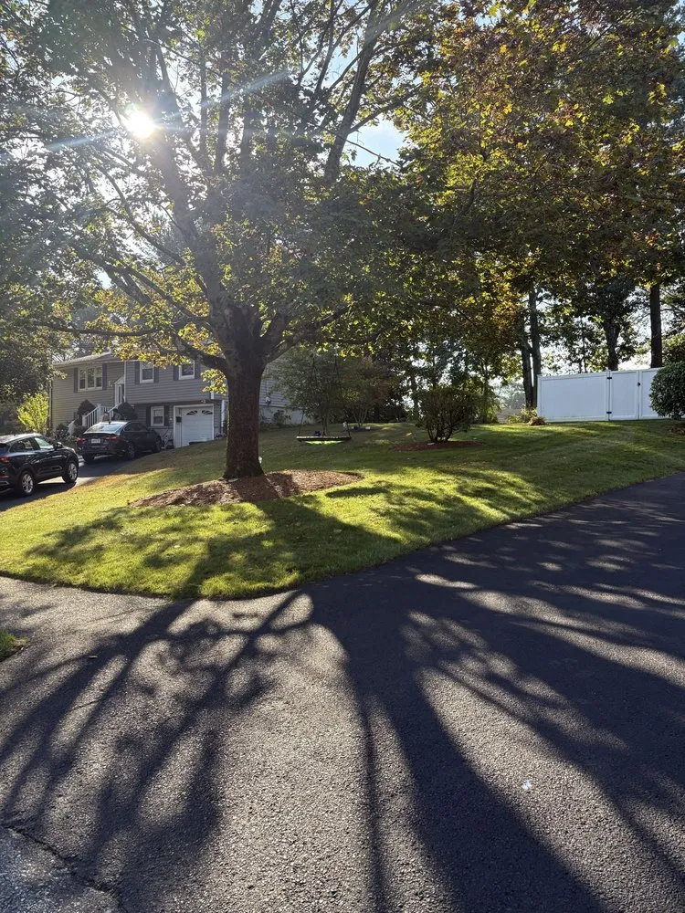 Local lawn mowing service experts serving Lynn, MA - Manolos Landscaping