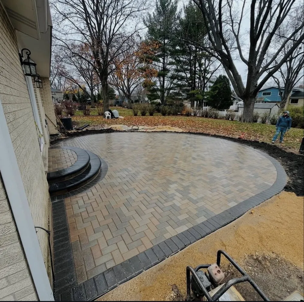 Trusted lawn mowing service experts serving Elgin, IL - ManPWR Construction