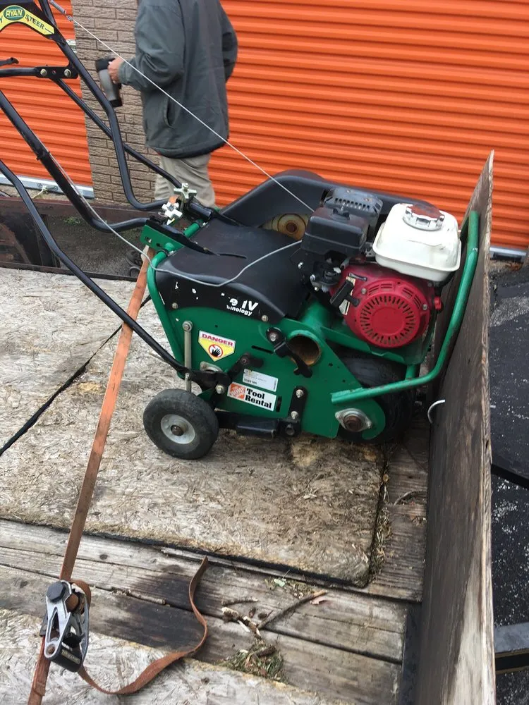 Trusted yard cleanup service experts serving St. Louis, MO - Mantis Lawn Care & Landscaping