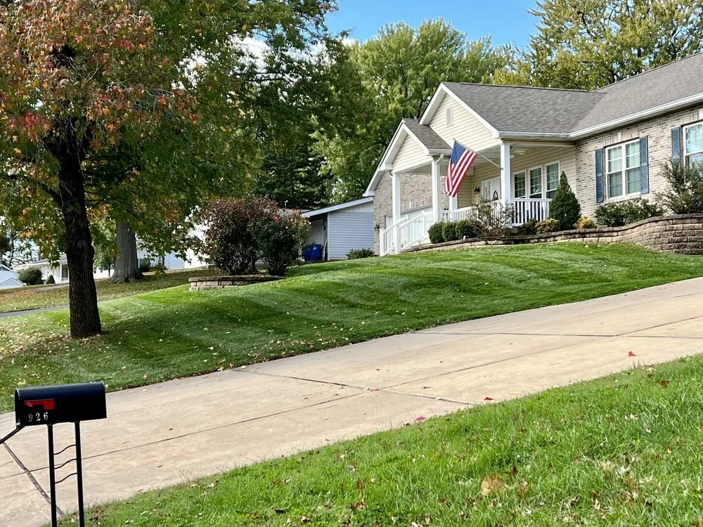 Reliable landscape design experts serving St. Louis, MO - Mantis Lawn Care & Landscaping