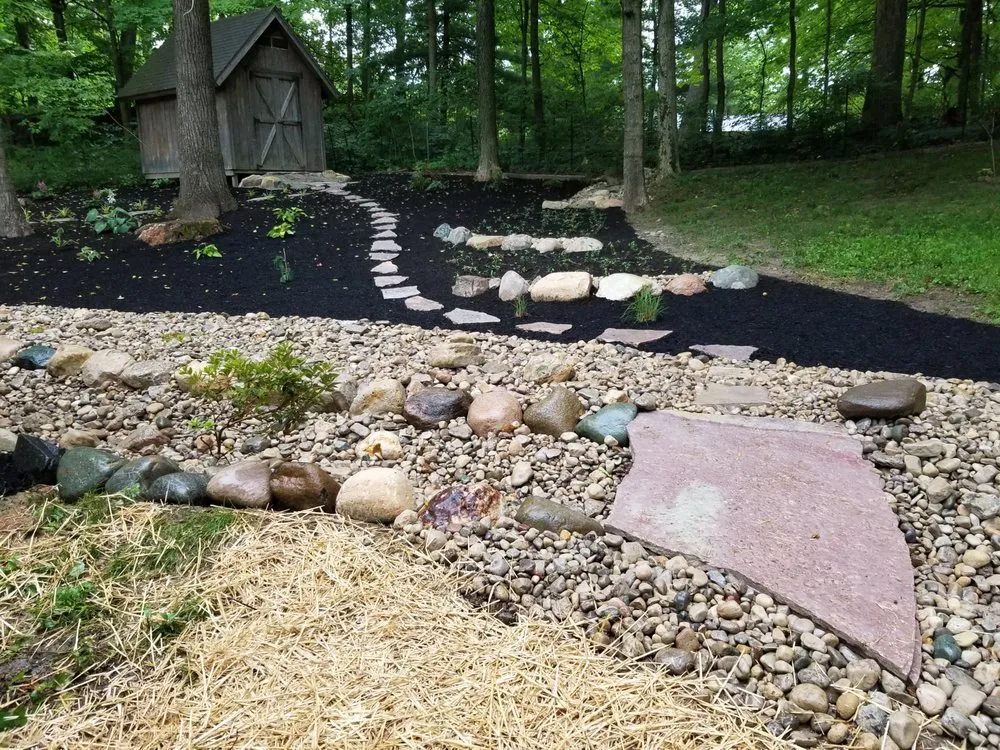 Top-rated garden landscaping for year-round maintenance in Xenia, OH by Mantz's Lawn and Landscaping