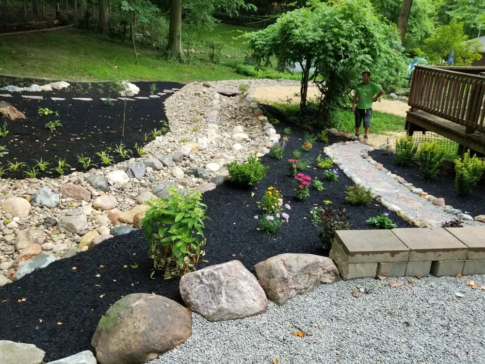 Custom lawn mowing service near you in Xenia, OH by Mantz's Lawn and Landscaping