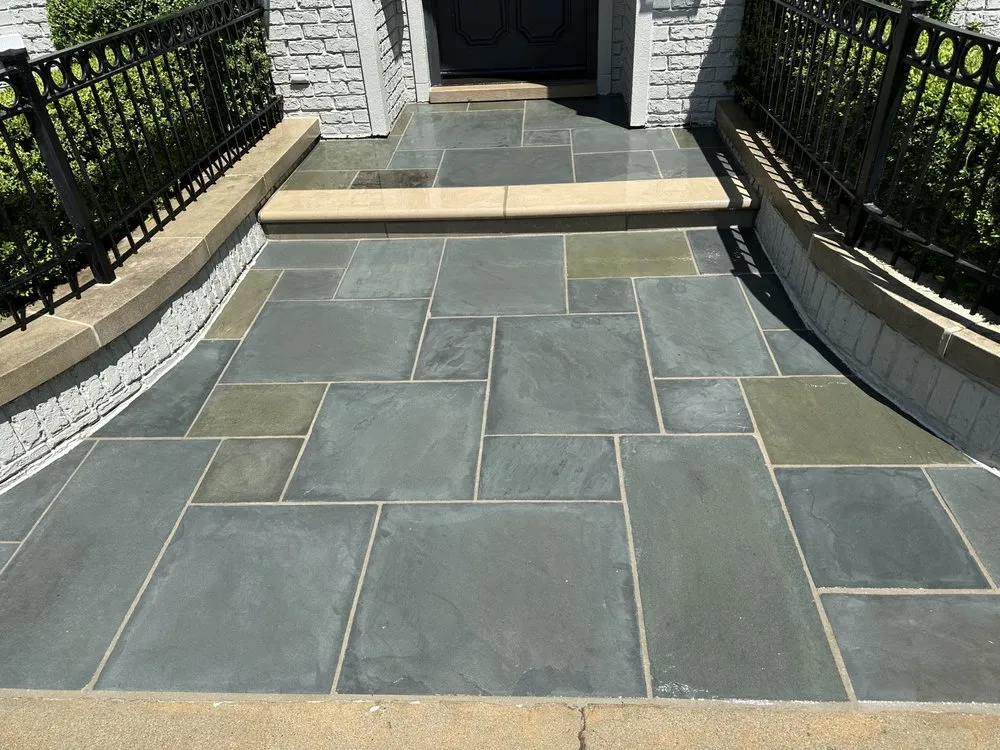 Affordable yard cleanup service in Waukegan, IL - Manuel Brick Paving & Landscaping