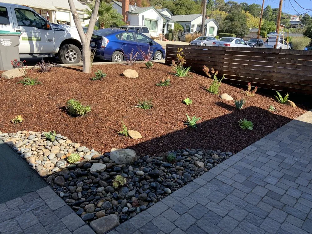 Custom lawn care service in Ojai, CA by Manuel Cisneros Landscape Design