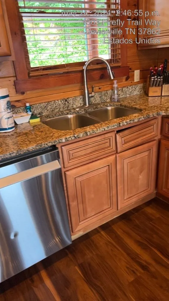 Custom garden landscaping in Sevierville, TN - Manuel Cleaning