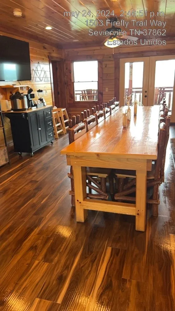 Trusted lawn care service for homes in Sevierville, TN by Manuel Cleaning