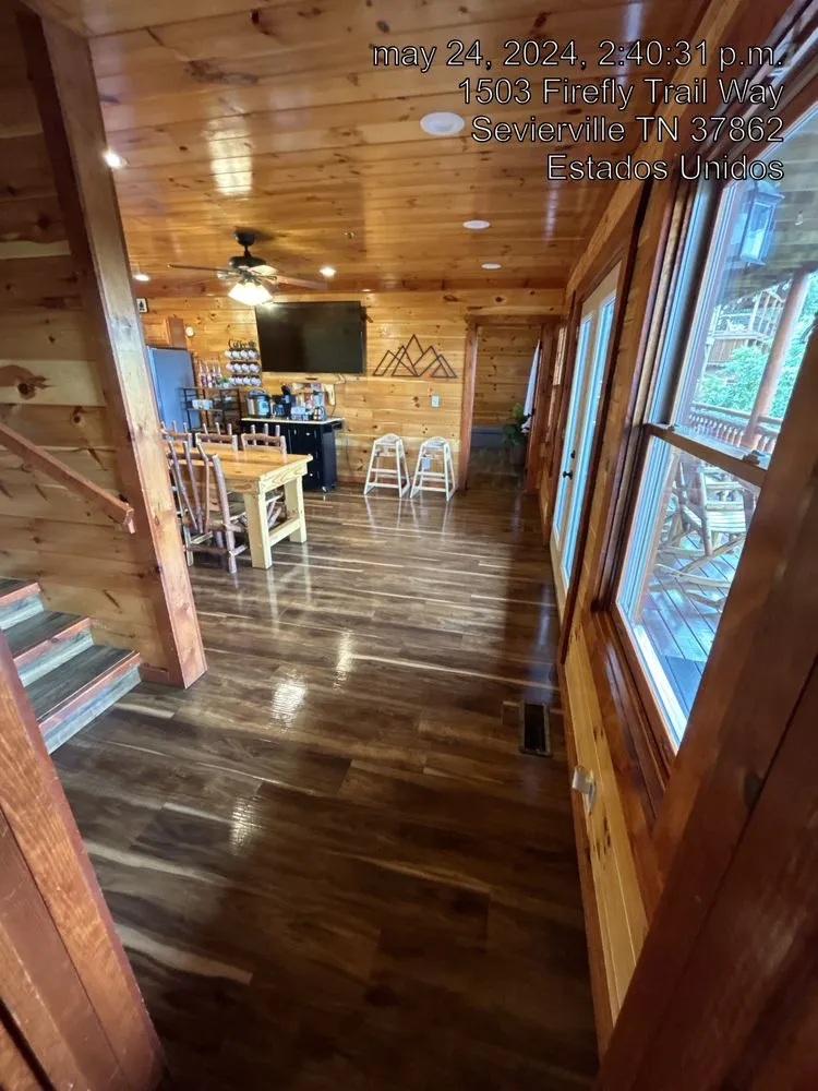 Local yard cleanup service experts serving Sevierville, TN - Manuel Cleaning