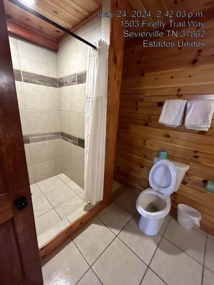 Custom landscaping services in Sevierville, TN by Manuel Cleaning