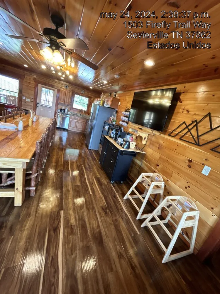 Affordable yard maintenance for residential properties across Sevierville, TN - Manuel Cleaning