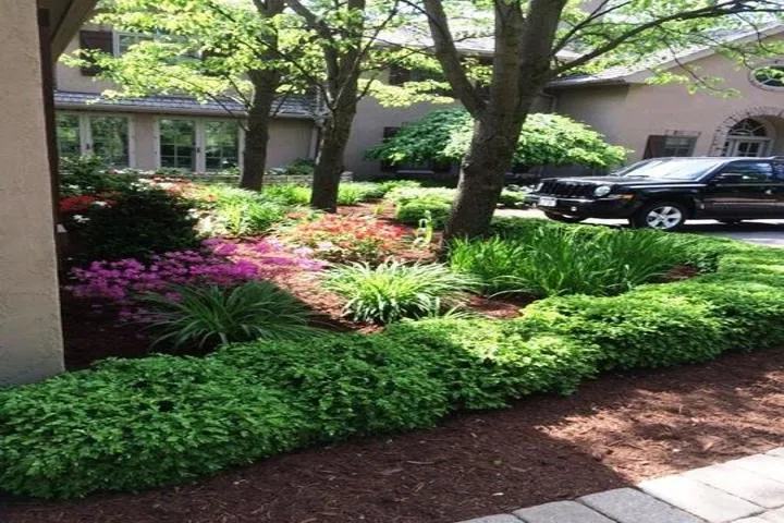 Local garden landscaping in Gurnee, IL by Manuel Guzman Landscaping