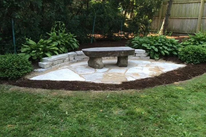 Reliable lawn mowing service near you in Gurnee, IL by Manuel Guzman Landscaping