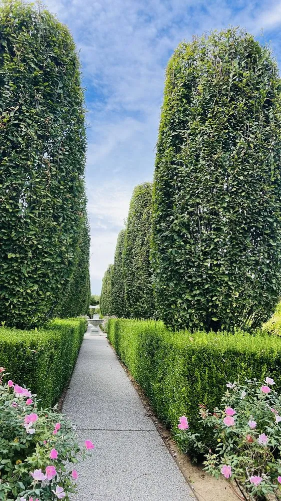 Professional residential landscaping with custom design in Amagansett, NY by Manuel Landscaping