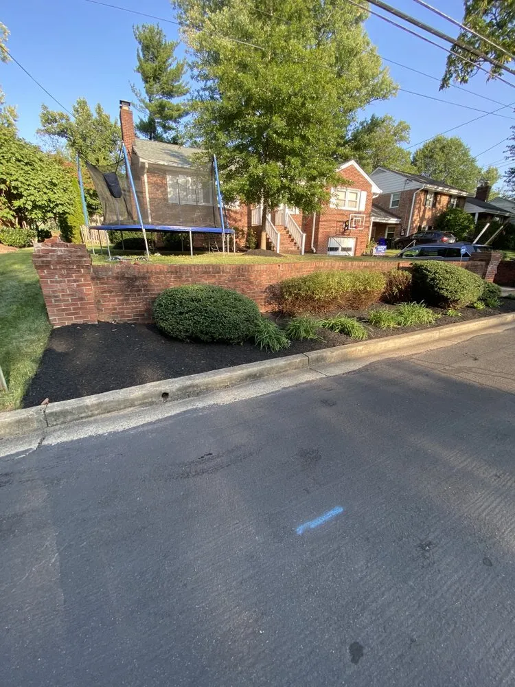 Reliable lawn mowing service in Fall church, VA - Manuel Landscaping