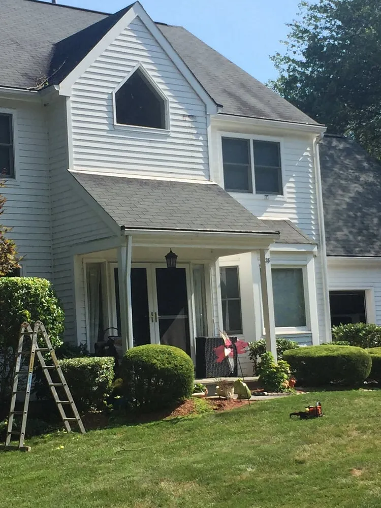 Expert yard cleanup service in Ossining, NY by Manuel T Landscaping & Construction