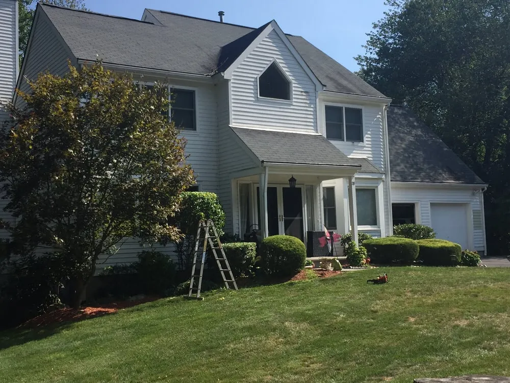 Custom yard maintenance for homes in Ossining, NY by Manuel T Landscaping & Construction