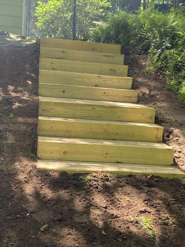 Trusted landscaping services experts serving Peekskill, NY - Manuels Fence and Construction