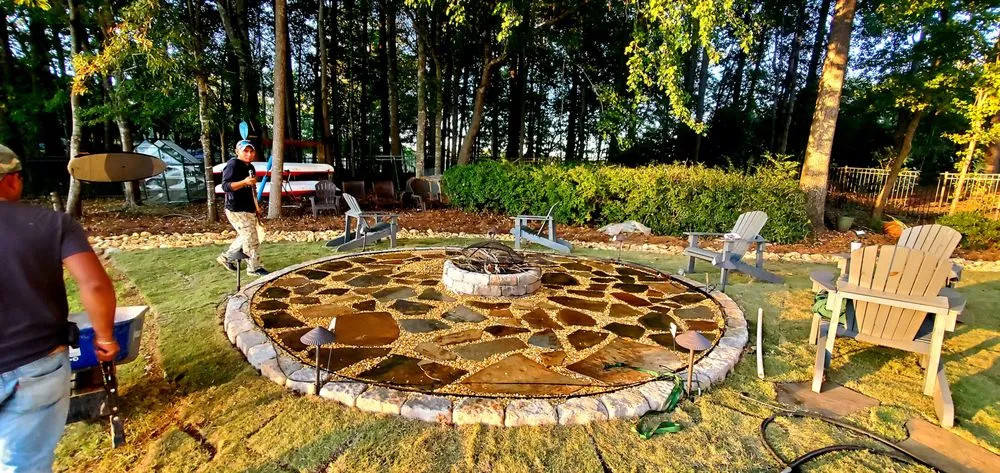 Affordable yard maintenance in Newnan, GA by Manuel's Lawnscape