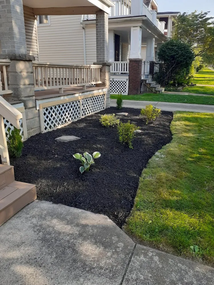 Custom lawn care service experts serving South Euclid, OH - Manzo Landscaping