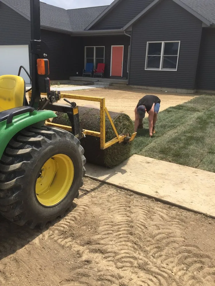 Local residential landscaping experts serving Clinton, IA - MAP Landscape