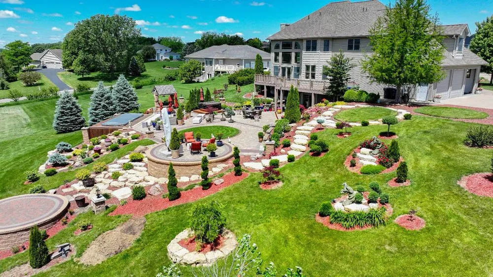 Affordable garden landscaping for beautiful yards across Clinton, IA - MAP Landscape