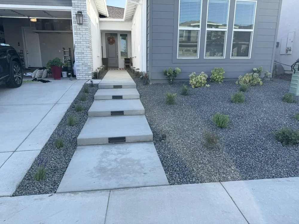 Reliable landscape design in Sacramento, CA by Maple Landscaping