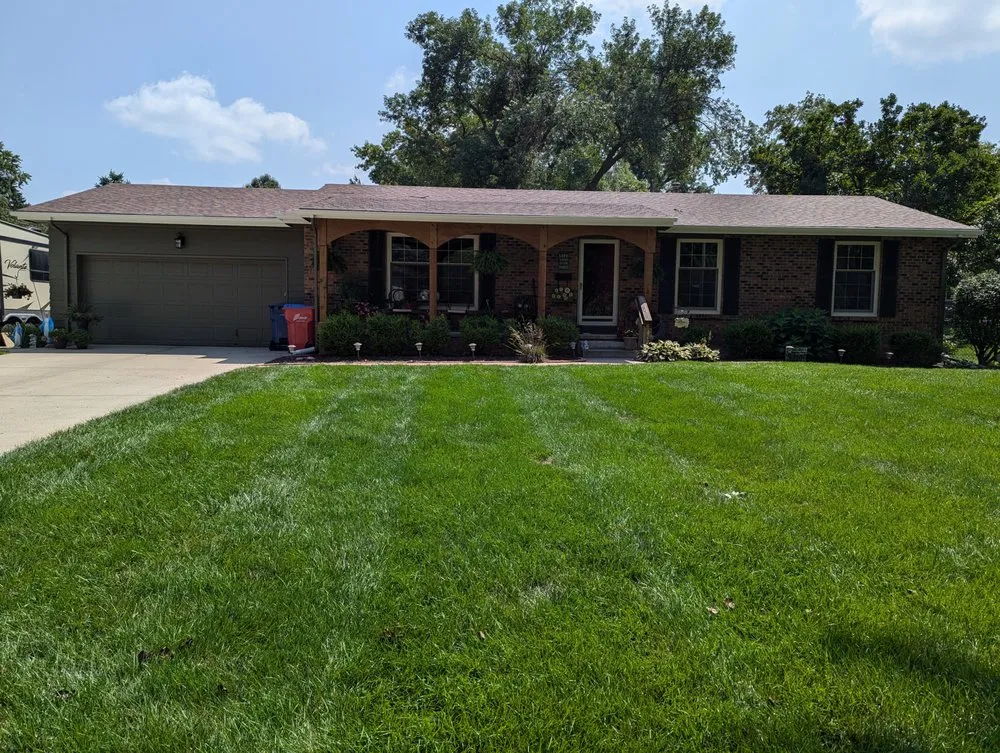 Reliable yard maintenance in Omaha, NE by Maple Lawn Maintenance