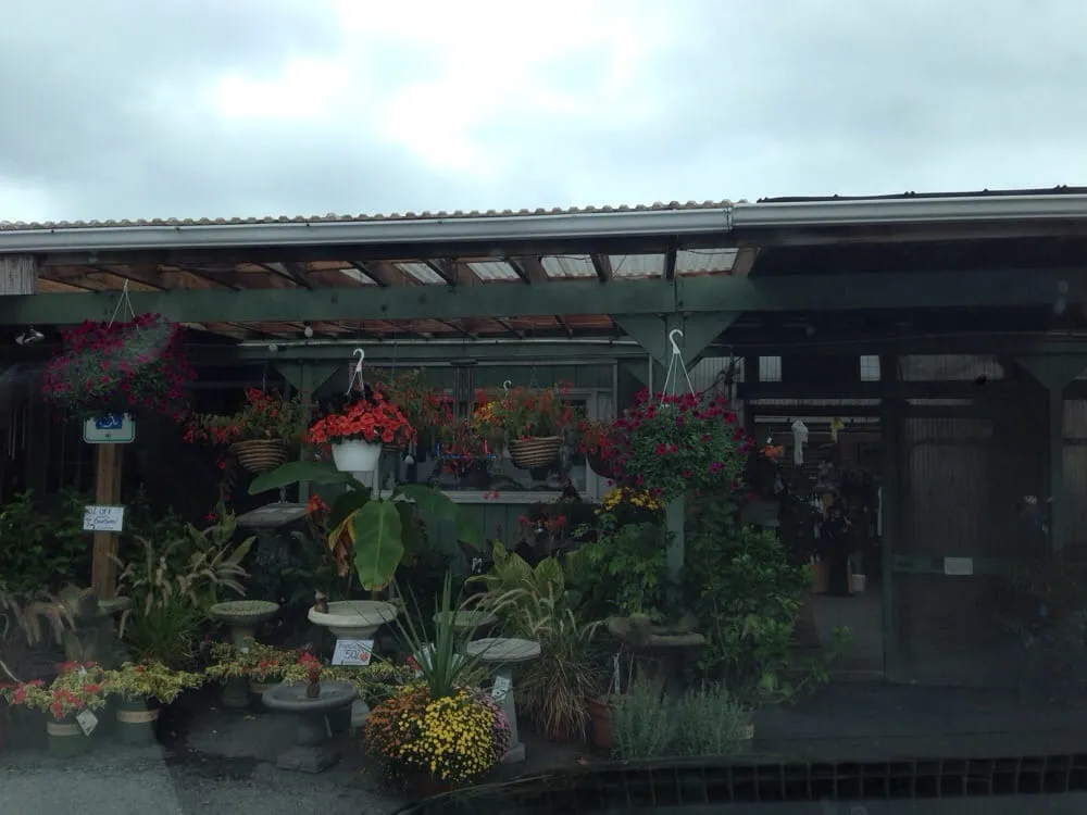 Top-rated lawn care service in Middletown, NY - Maples Farm