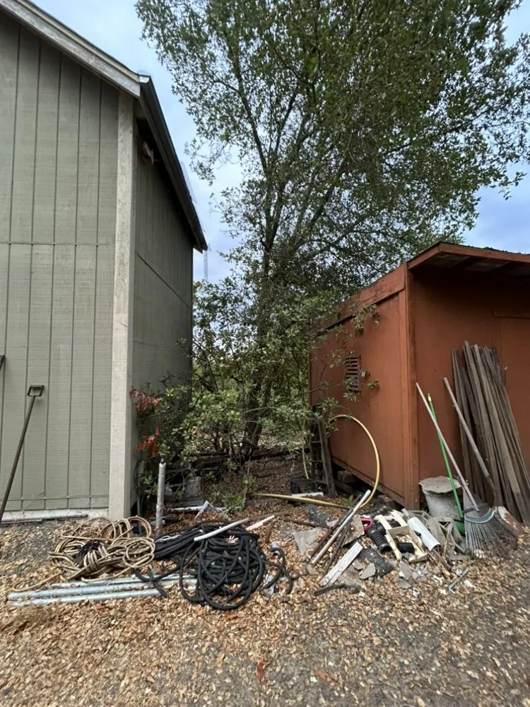 Top-rated lawn mowing service with custom design in Cloverdale, CA by Mara land management