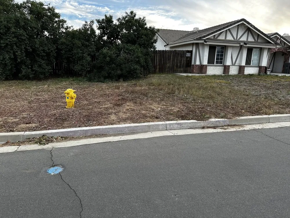 Expert lawn mowing service in Nuevo, CA - Marathon Nursery and Landscape