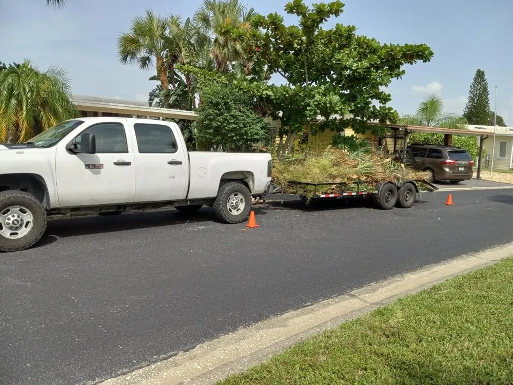 Professional residential landscaping in Palmetto, FL - Maravilla Lawn Service