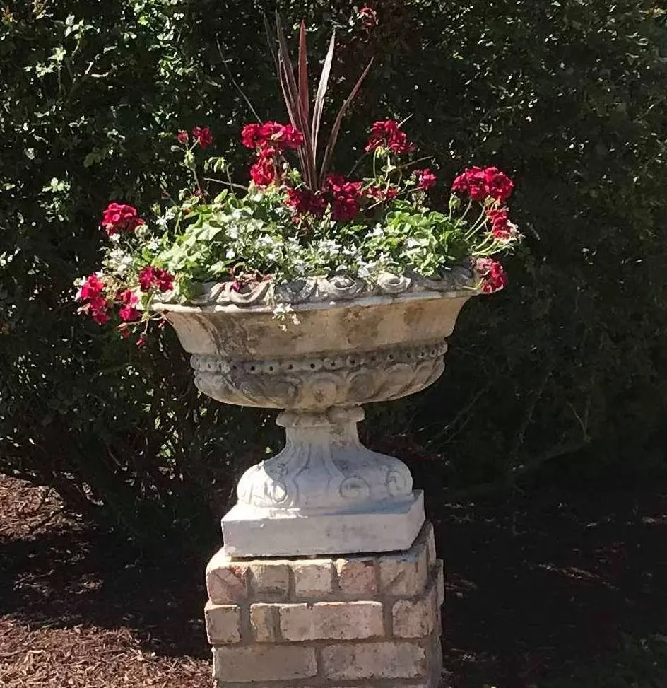 Top-rated lawn care service experts serving Antioch, TN - Marbest Lawn & Landscape Services