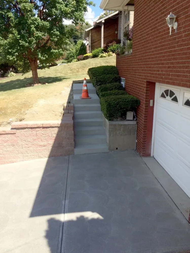 Affordable lawn mowing service experts serving Wexford, PA - Marciano Contracting Services