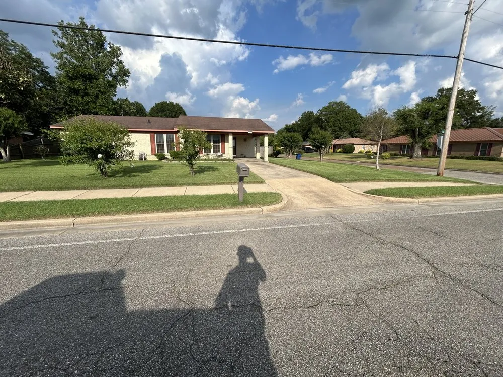 Custom landscape design experts serving Indianola, MS - Marco’s Lawncare