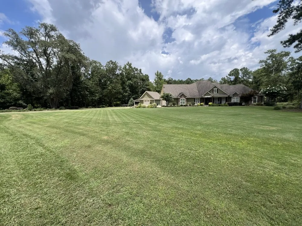 Trusted garden landscaping for beautiful yards in Ray City, GA by Marcos Lawncare Service